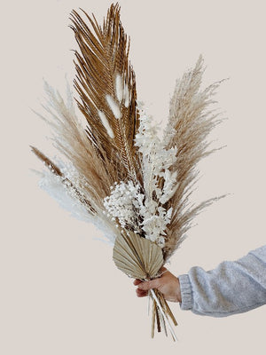 Dried and preserved flowers. 